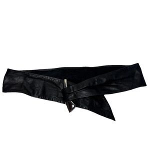 VTG Leather Shop Extra Wide Black Leather Statement Belt Silver Medallion 31-34”